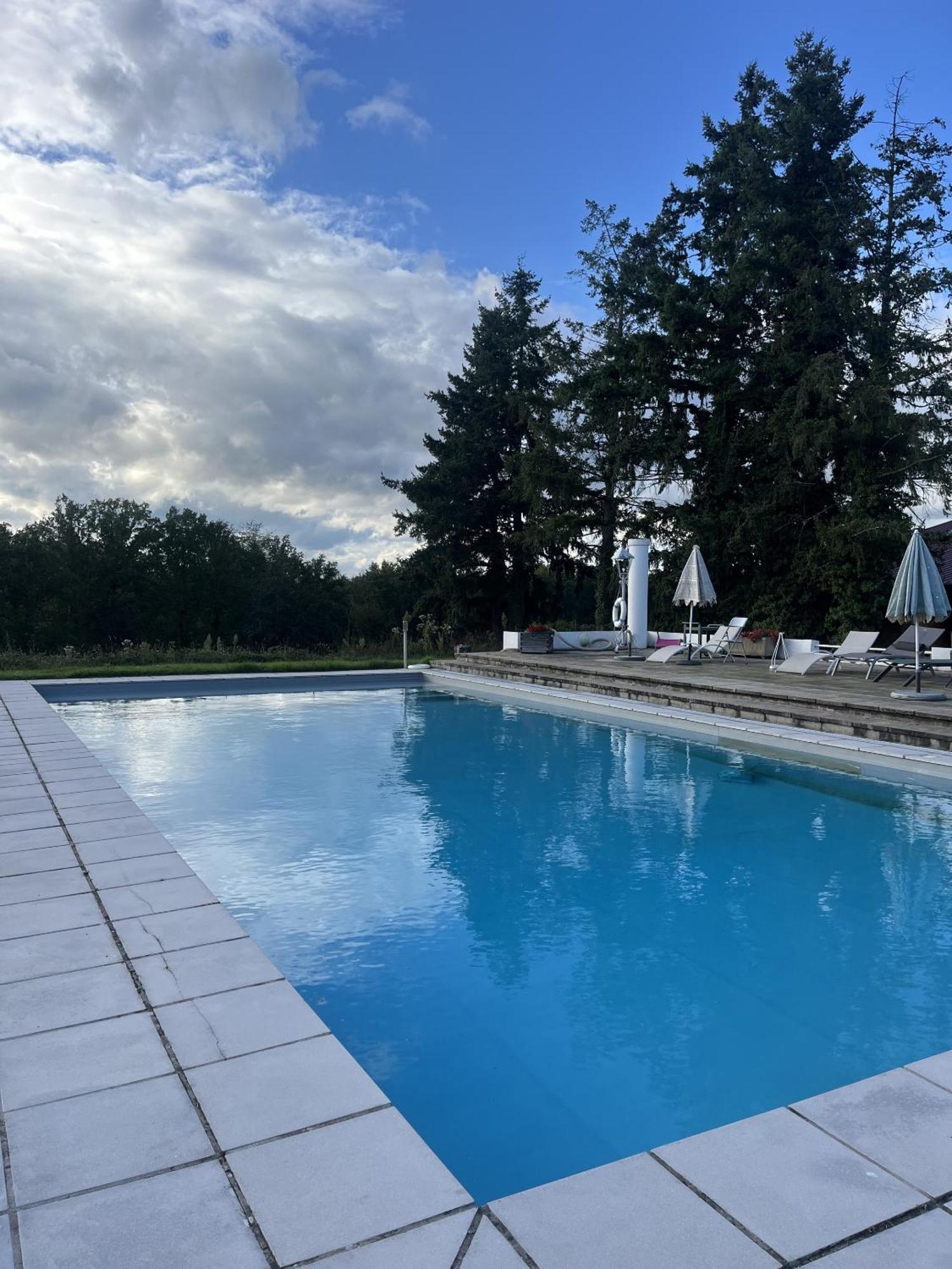 Chateau Tout Y Fault Loriges Exterior foto